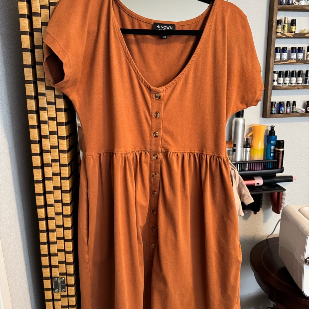 Known Women’s Josie Button-Front Dress in Rust, organic